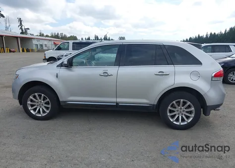 2013 Lincoln Mkx z USA, uszkodzony, nr VIN 2LMDJ6JK8DBL23234